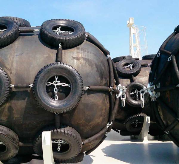 Yokohama pneumático que flutua o para-choque de borracha de Marine Rubber Fender Ship Natural