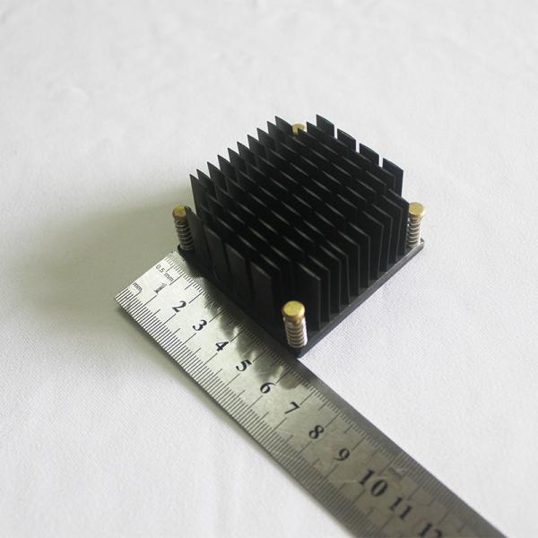 Аксессуары камеры охлаждая выковали Heatsink с процессом CNC подвергая механической обработке