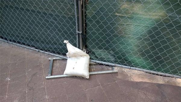chain link temporary construction fence panels 6FT X 10F Mesh 2 3/8  x 2 3/8 ( 60mm x 60mm ) x 12 gauge wire