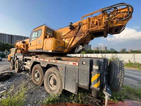 XG 90T 2019 Grue de camionnage 90% en bon état Grue mobile de 100 tonnes Grue hydraulique