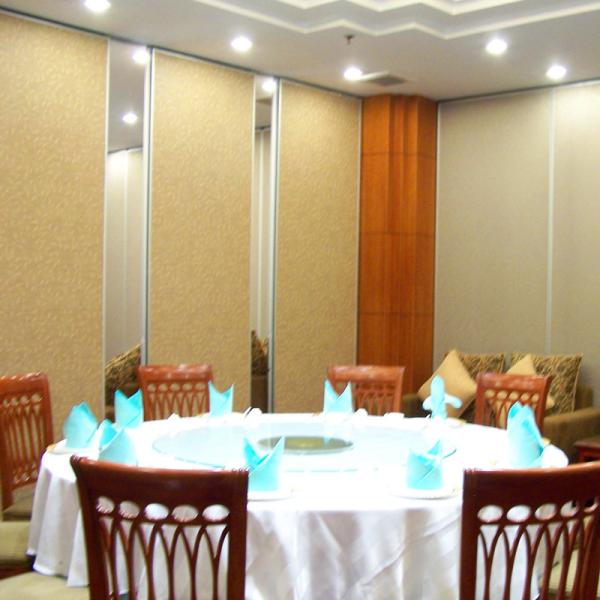Malaysia Soundproof Movable Walls Aluminum Frame For Hotel Customized Size