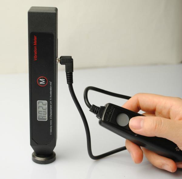 Pocket Size Displacement Meter, Vibration Pen, Vibration Tester Magnet Base VM7001D