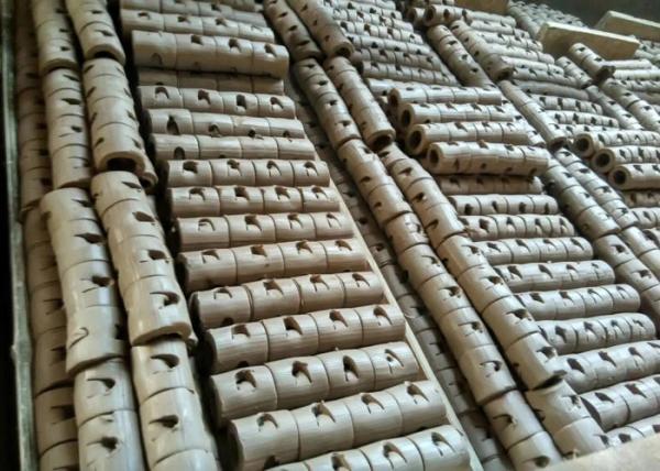 Light Grey Ceramic Random Packing High Mechanical Strength Resist High Temperature
