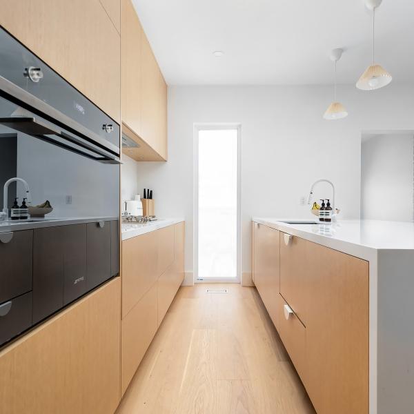 Custom 3D Automatic Wood Veneer Kitchen Cabinet Intergated Handle