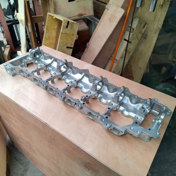 J08 Jo8E J08E Camshaft Housing 11103-E0230 for Hino J08E Engine Parts Excavator Camshaft Cover