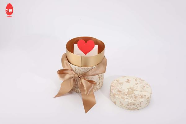 Sustainable Chocolate Packaging Box Sealing Kraft Paper Tube Packaging Compostable