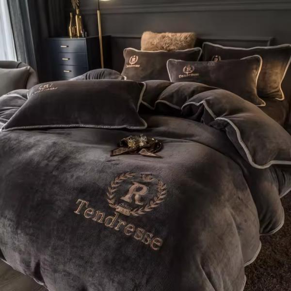 Customized Solid Milk Velvet Embroidery Bedding Set Thickened Warm Flannel Four Piece Set