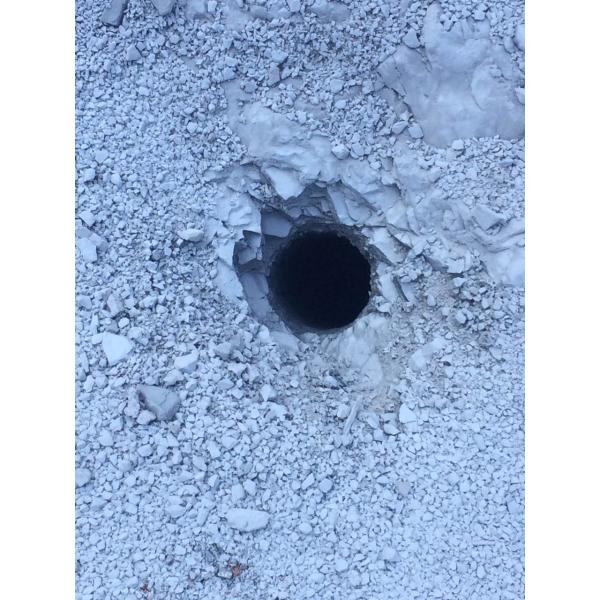 Установленная экскаватором трудная буровая установка утеса 12 м