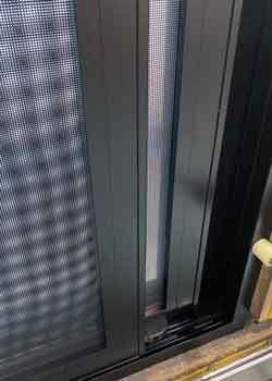 Australian Standard 150 Series Heavy-Duty Aluminum Sliding Door with 6063-T5 Alloy and Double-Glazed Tempered Glass