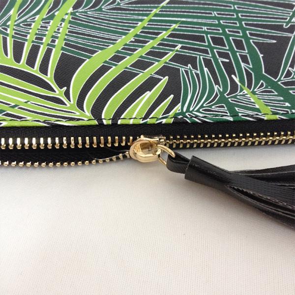 2016 summer new women's European and American high-grade PU tassel pendant wild portable Clutch