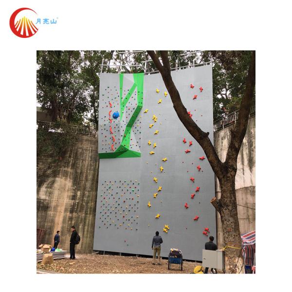 A escalada exterior guarda posses de escalada internas de formação da mão da rocha da resina da posse
