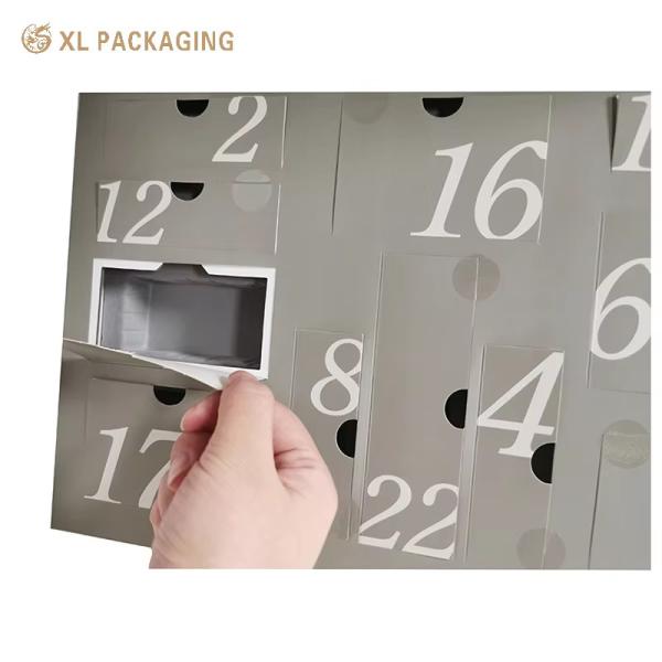 Custom Luxury Christmas Makeup Count Down Box Cosmetic Advent Calendar Packaging Box Advent Calendar Gift Box With Flocked Tray