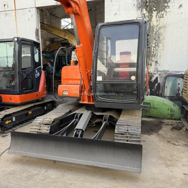 Excaver 6 tonnes de durable hydraulique à pistes Hitachi 65 excavateur d'occasion, avec un prix bas et de bonnes performances de creusement