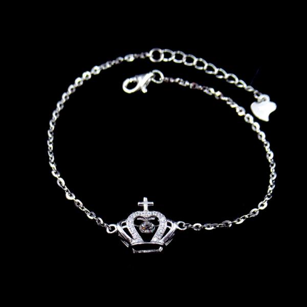 Меньшая перекрестная форма персонализировала серебряный кубический минималистичный стиль браслета Зирконя 925