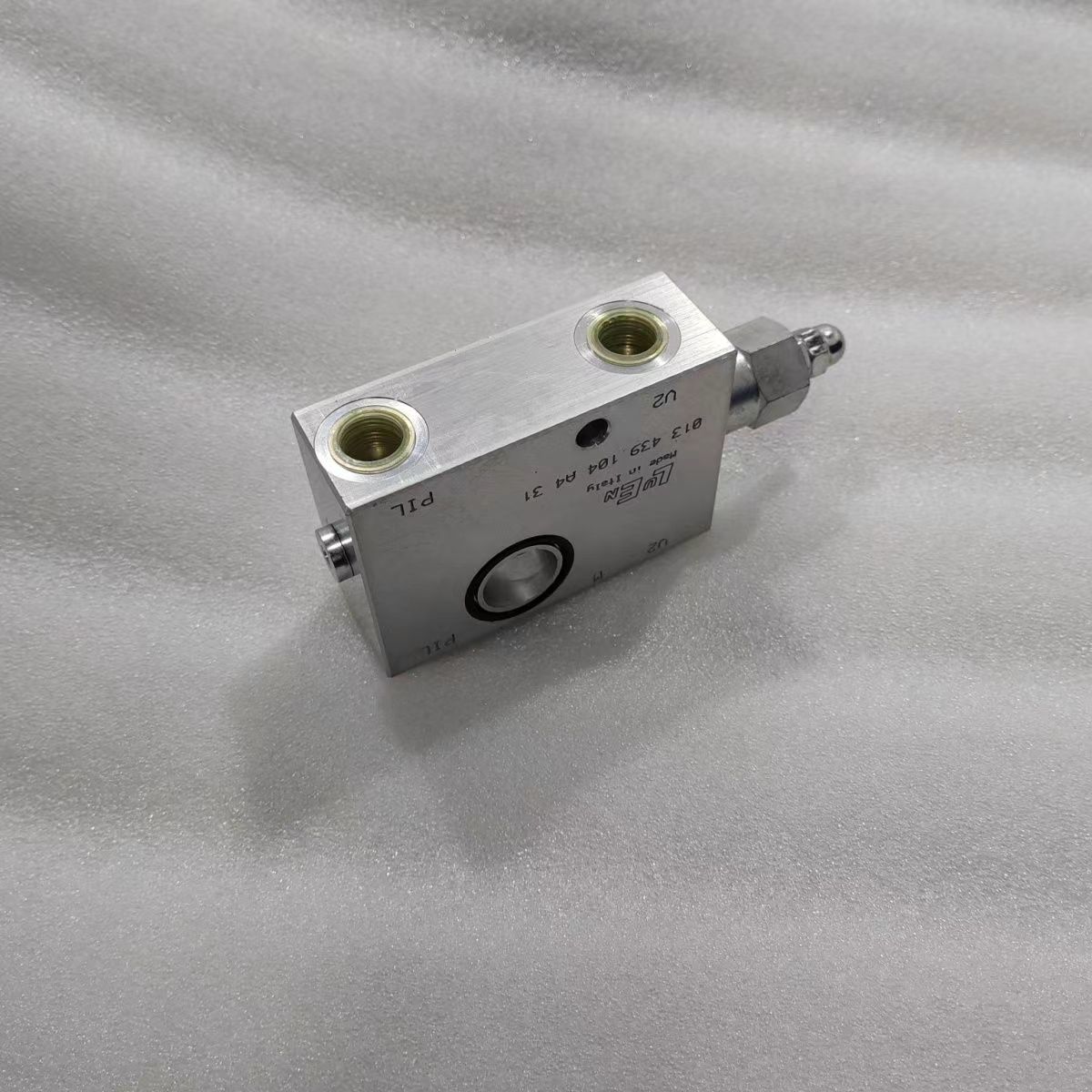 Balance Valve LUEN 104  for New Zoomlioon Concrete Pump Truck Parts