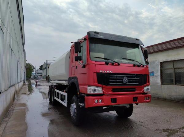 Capacidade do motor 4-6L Sinotruk HOWO 6X4 Caminhão-tanque de aço carbono para diesel de gás de petróleo