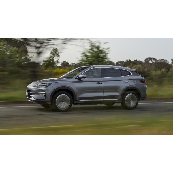 FWD 1.5L Engine At BYD SEAL U DM-i PHEV Electric Car With Electric Motor 18.3kwh Battery Maximum Power 214bhp