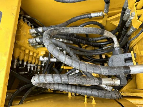 Excavatrice utilisée Komatsu PC130 de 13 tonnes avec moteur turbo