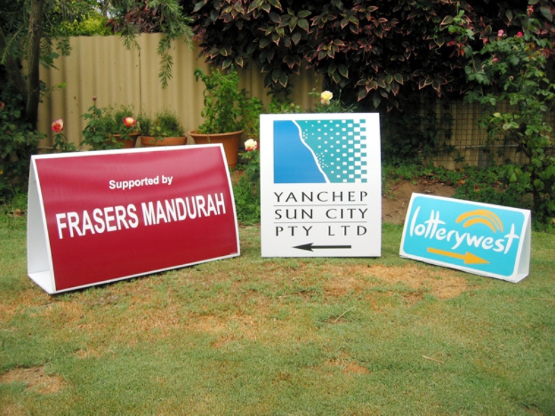 PP Roster Sign is a lightweight and durable triangular advertising display made from PP corrugated plastic. Waterproof, customizable, and ideal for promotions, events, exhibitions and outdoor