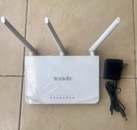 Ten-Da F3 300Mbps Wireless Home Router 2.4GHz 3 Antennas Multi Language Firewall