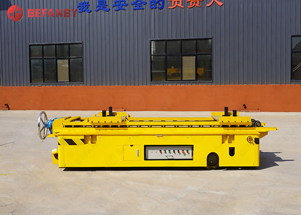 Outdoor Material Handling Lifting Equipment , Yellow Heavy Load Rail Transfer Cart