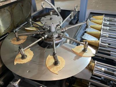 Linha de produção de alta velocidade do cone de gelado para a fábrica do alimento de petisco, fábrica da bebida