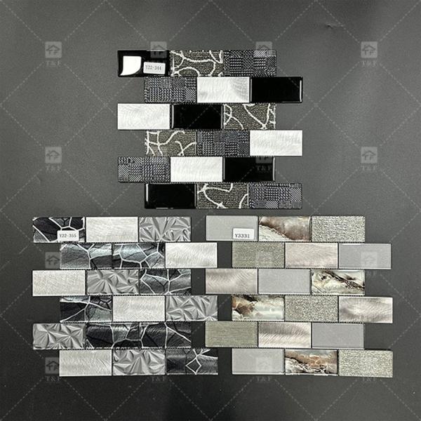 Длинная полоса форма черное стекло мозаика плитка с металлической границы ванной стены узора декора