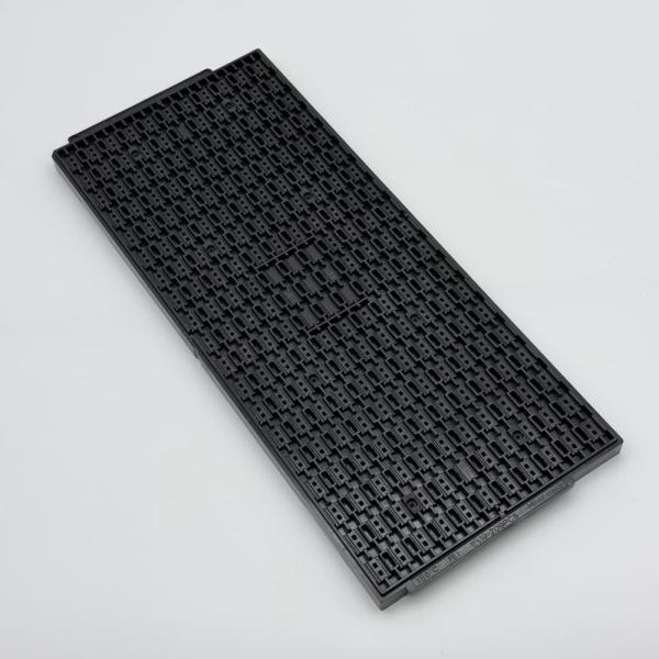 カスタマイズされた標準JEDECトレイ マトリクストレイ ポケットサイズ9.9*6*1.57mm 黒ESD MPPO素材トレイ