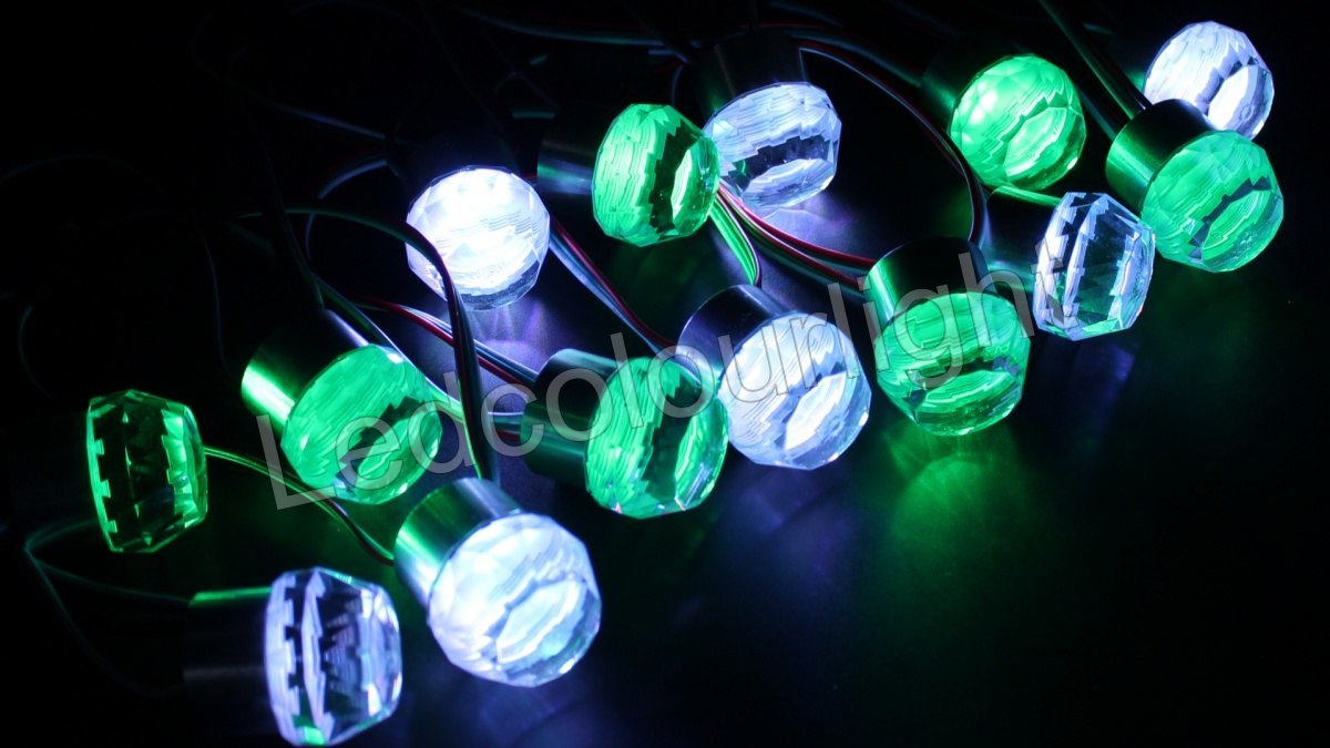 IP65 D33mm SPI Control RGB LED Diamond Crystal Pixel Light for Nightclub Decoration