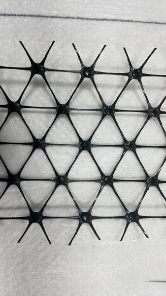 TX150 TX160 PP Plastic Geomalla Triaxial Geogrid for Road Reinforcement Construction