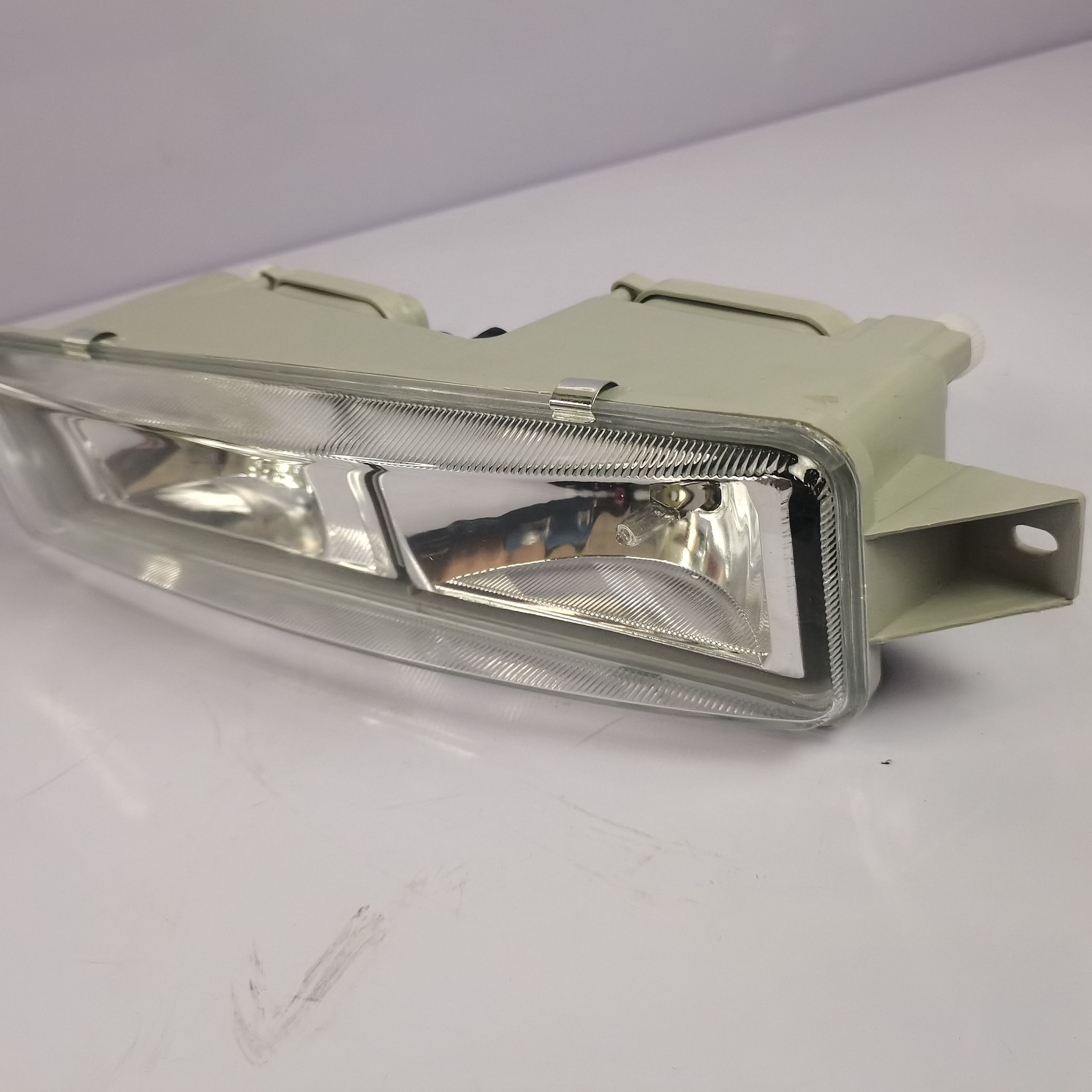 FAW Truck J6 Fog Light 3732015-50A