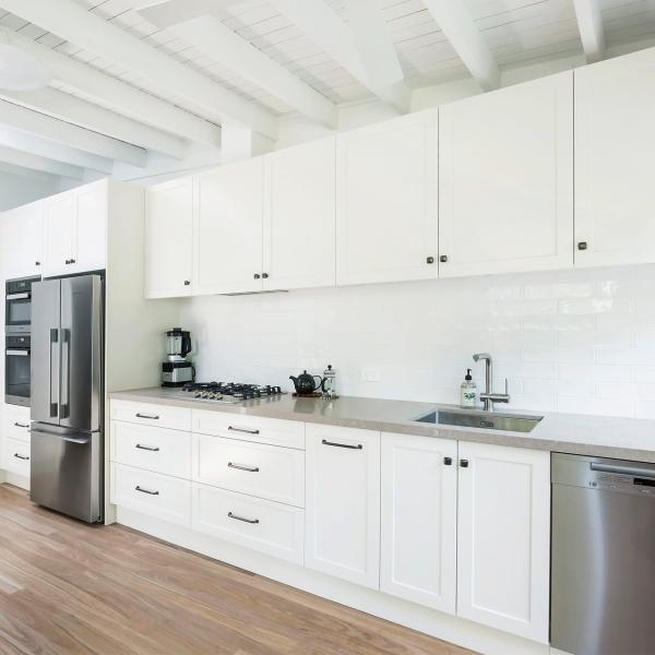 White Black Modular Solid Wood Kitchen Cabinets Cupboard OEM Modern Shaker Style