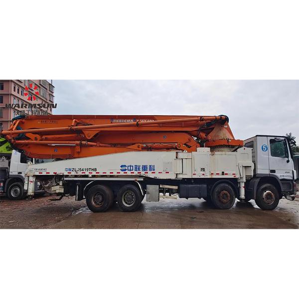 2014 Camión de bombeo de hormigón usado con chasis Mercedes para Zoomlion 52m Capacidad en Minería de energía y obras de construcción