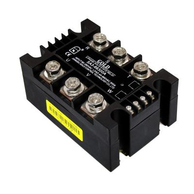 3 C.C. atual alta do relé 220v da fase SSR à C.A.