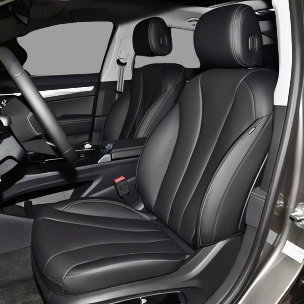 2023 GEELY BORUI エムグランド GT 現在の車 1.8T エンジンと電動後窓 50~80Lの燃料タンク容量