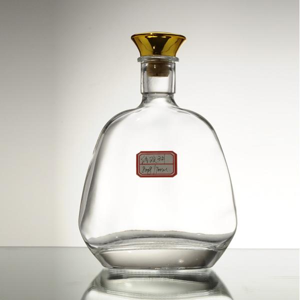 XO/Brandy/Whiskey/Vodka Crystal White Glass Bottle with Decal Surface Handling