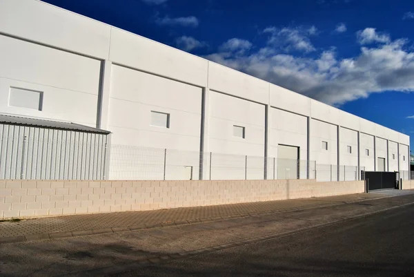 OEM Prefabricated Steel Workshops Metal Frame Construction With Aluminum Window