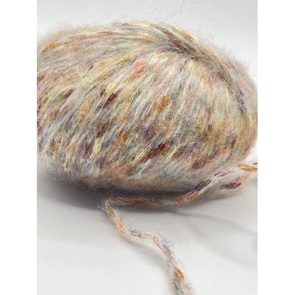 1/2.8NM 72% Polyester 4% Wool 24% Acrylic Fluffy Spray Yarn For Knitting