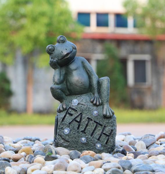 Garden Statue Fountains Vivid Frog Statue Green Frog Magnesia Water  right weight Fountain
