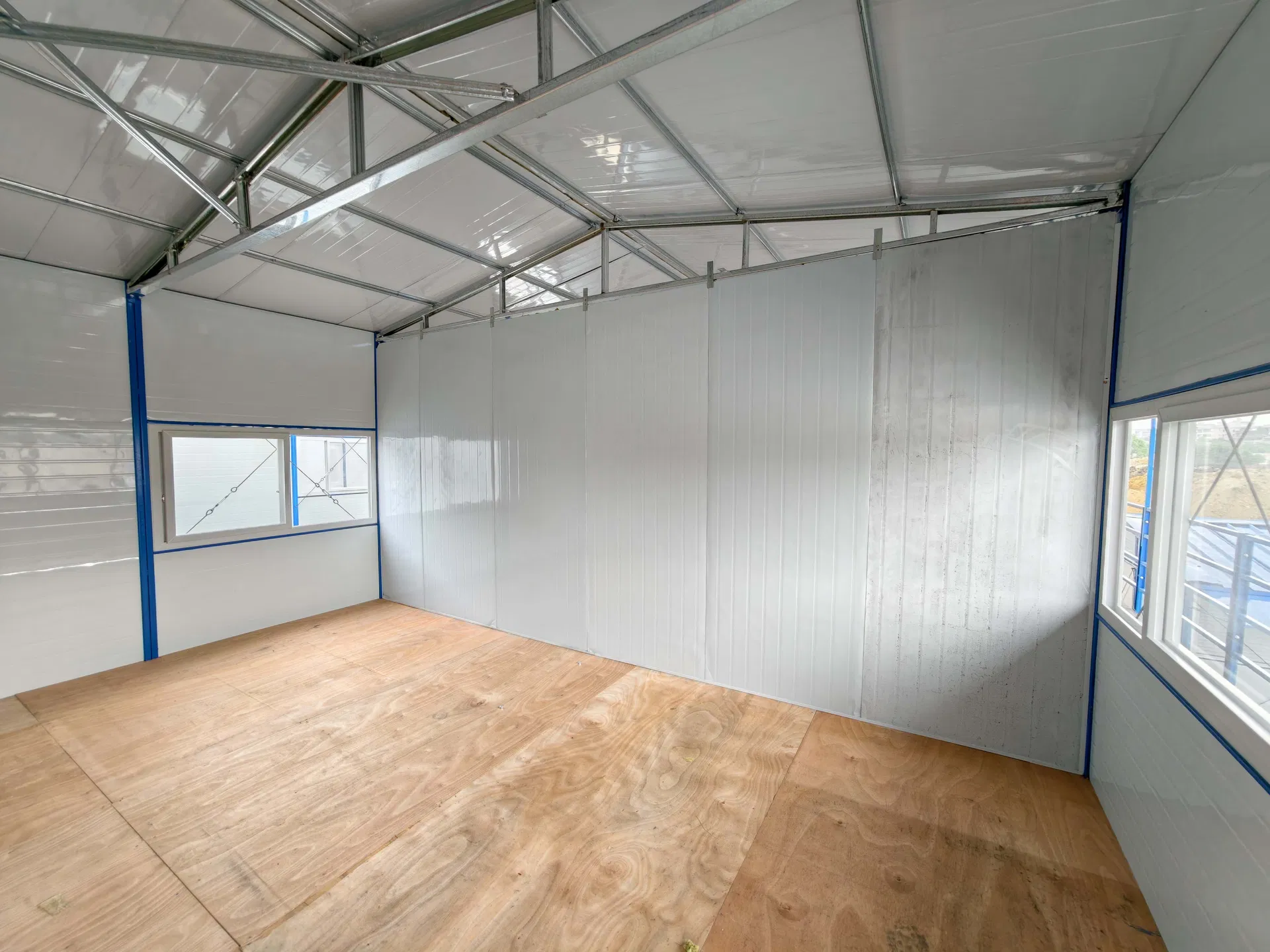 K Type Steel Structure Prefab House for Worker Accommodation, Temporary Office, Dormitory and Large Scale Engineering Projects