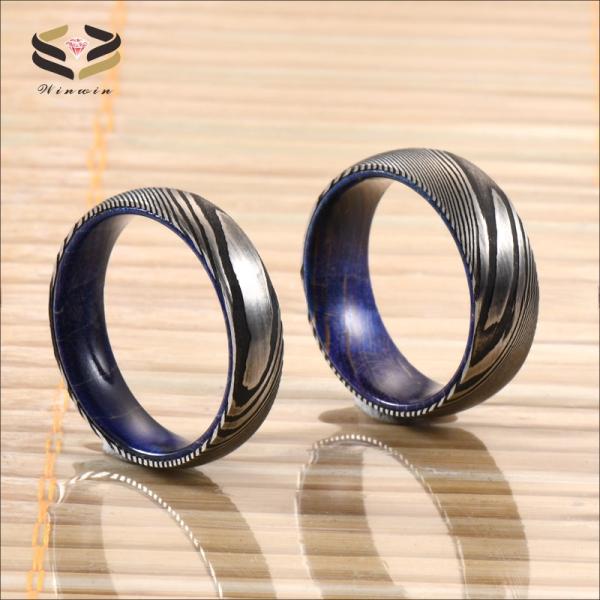 Anneaux de mariage de Damas gravés 6 mm 8 mm avec incrustation de manche en bois bleu violet
