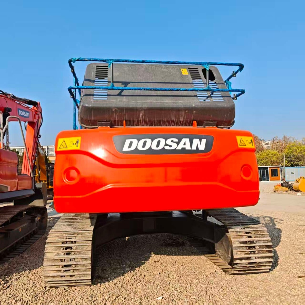 DX300LCA Used Doosan Excavator 30 Ton Crawler Earth Moving Equipment