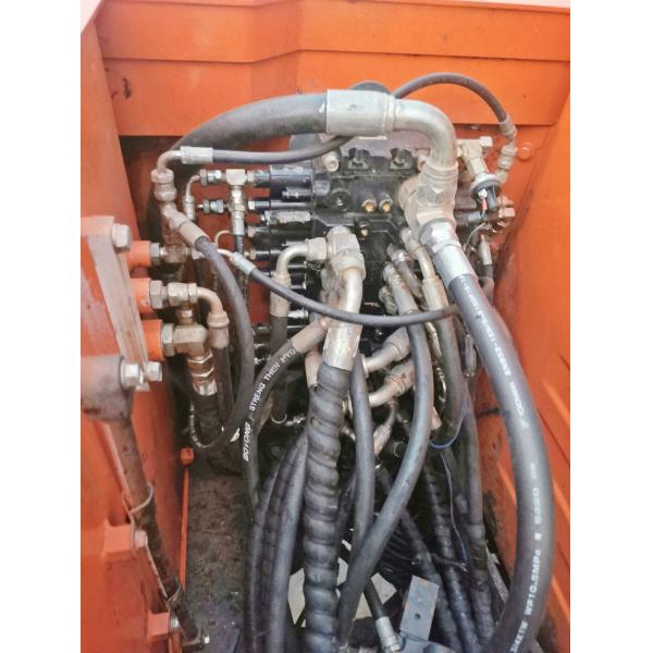 Excavateur DOOSAN DX75 Économie d'énergie et abordable pour les besoins de concassage manuel utilisé