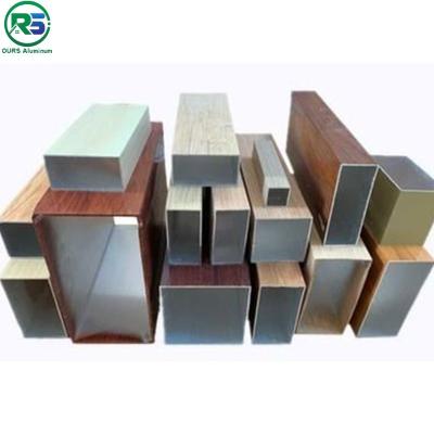 alumínio interno linear do metal do teto suspendido da tira falsa de 0.7mm que constrói o material decorativo