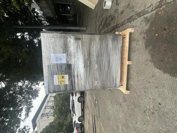 An automatic cleaning machine for washing two steel sheet templates