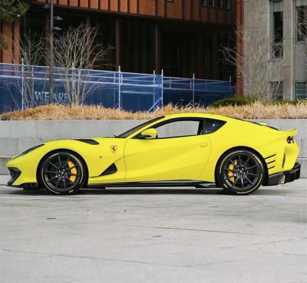 2017 - 2019 812 Body Kit Competizione Style Wide Body Ferrari Hood Carbon Fiber