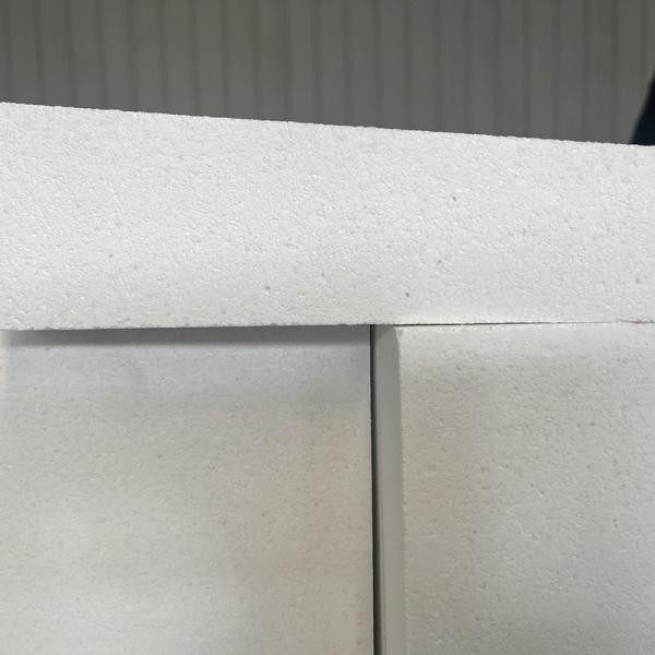 Industrial Furnace Insulating Alumina Bubble Brick with 90% Thermal Insulation Effect