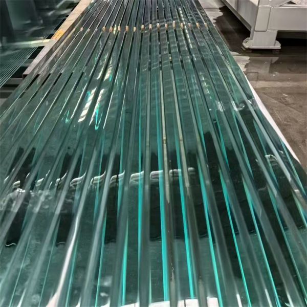 High Strength Durable Tempered Safety Glass with Polished  Smooth Round Corners