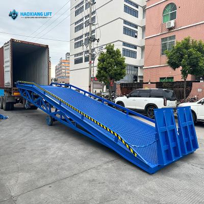Rampe de quai de chargement mobile pour chariot élévateur en acier Q235 de 15 tonnes pour le chargement en usine