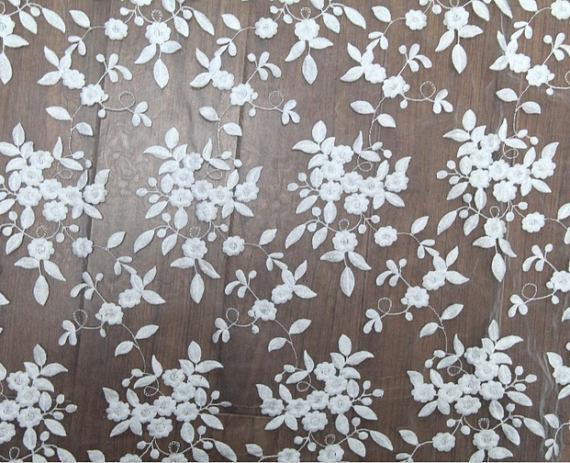 tela bordada branco do laço da malha do poliéster de 125cm para a venda por atacado do vestido de casamento